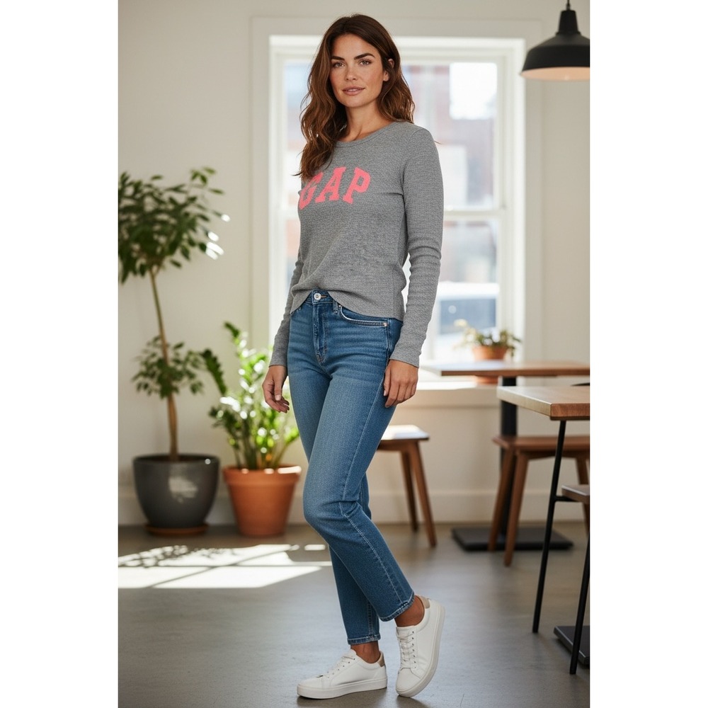 Gap‎ Womens Long Sleeve Thermal Shirt Size Medium Heather Gray Pink Logo